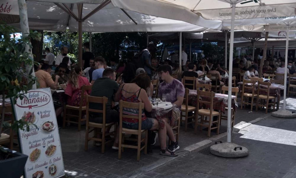 Δείκτης θετικότητας: Αυτές οι περιοχές «κοκκινίζουν» - Φόβοι για μίνι lockdown
